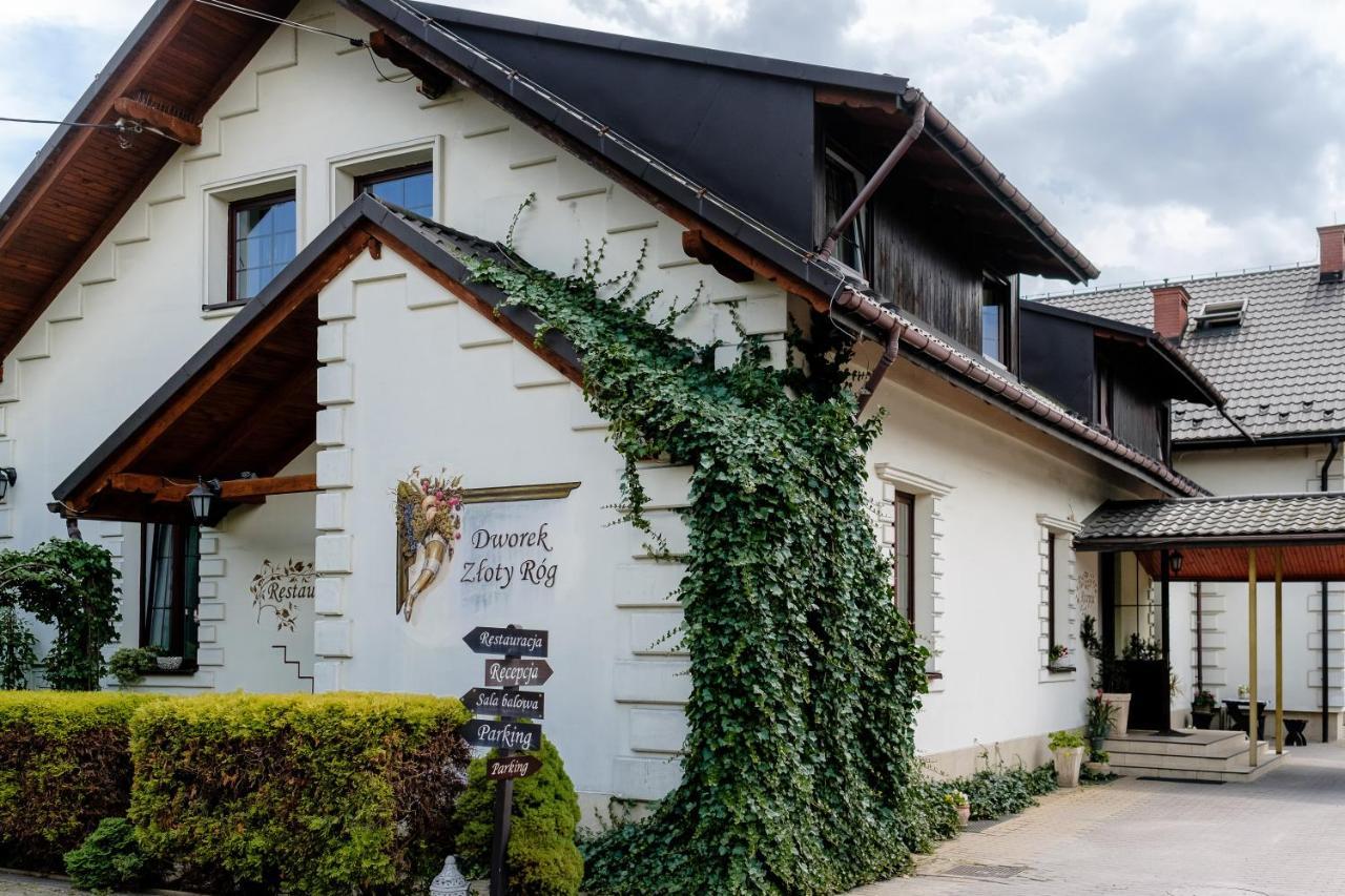 Dworek Zloty Rog Hotel I Restauracja — Photos 1